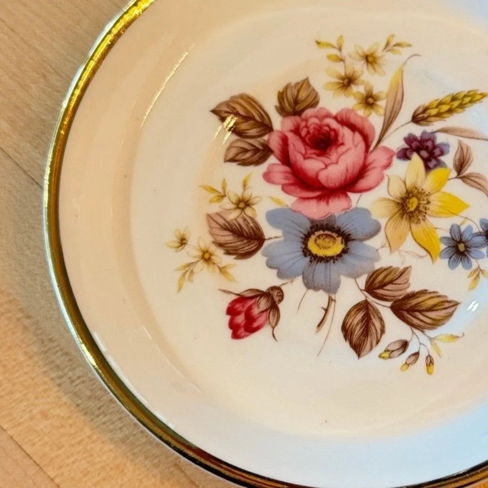 Royal‎ Sutherland Fine Bone China Floral Trinket Dish Gold Staffordshire 4.5